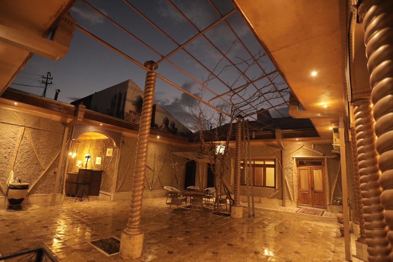 "S E A S O N S" Apartment Samarkand Exterior photo